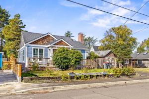 Το κτήριο όπου στεγάζεται  η παραθεριστική κατοικία