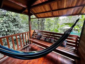 Ban công/sân hiên tại Casa Chilamate a Peaceful Stay Near Beach & Town