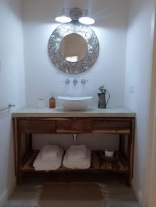 Ένα μπάνιο στο La Mistica