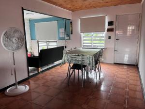 TV a/nebo společenská místnost v ubytování La casita 8394