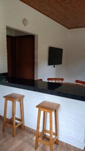 Μια τηλεόραση ή/και κέντρο ψυχαγωγίας στο Chalé cachorrinha