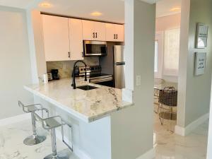 Φωτογραφία από το άλμπουμ του Stylish 1BR 2BA Condo 1Block to Aventura Mall σε Aventura