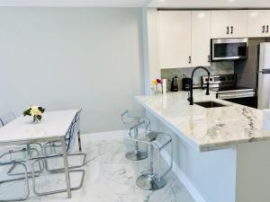 Φωτογραφία από το άλμπουμ του Stylish 1BR 2BA Condo 1Block to Aventura Mall σε Aventura +13 φωτογραφίες