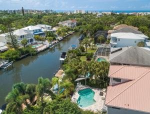 Природа в окрестностях дома для отпуска