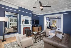 Khu vực ghế ngồi tại Cavallo Point By Suiteness