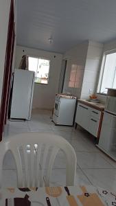 Η κουζίνα ή μικρή κουζίνα στο Recanto Santa Lídia