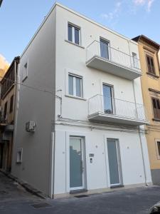 Tòa nhà nơi nhà khách tọa lạc