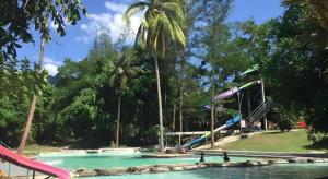 Πισίνα στο ή κοντά στο Ranong Resort & Laguna +51 φωτογραφίες