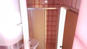 Ein Badezimmer in der Unterkunft Rooms Vjera