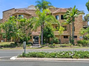 Το κτήριο όπου στεγάζεται  το διαμέρισμα