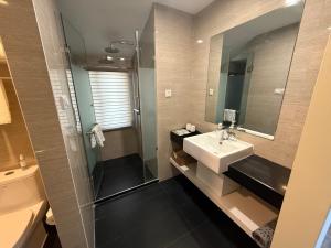 Un baño de Xiamen Gulangyu Heitan Hotel