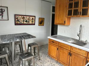 Η κουζίνα ή μικρή κουζίνα στο Gilded Age Tower