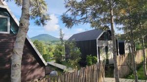 Γενική θέα στο βουνό ή θέα στο βουνό από  αυτό το bed & breakfast +12 φωτογραφίες