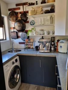 Φωτογραφία από το άλμπουμ του Foodies Oasis σε Brightwater +6 φωτογραφίες