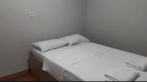 Ένα ή περισσότερα κρεβάτια σε δωμάτιο στο Anka butik otel camping +1 φωτογραφίες