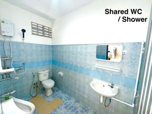 Ένα μπάνιο στο Patong Canal House 2 +22 φωτογραφίες