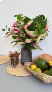 Comida en la casa de huéspedes o alrededores