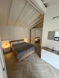 Ένα ή περισσότερα κρεβάτια σε δωμάτιο στο Sweet & Home