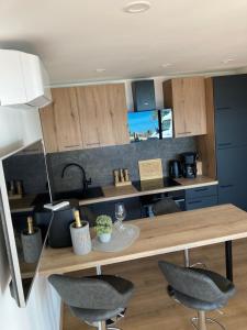 Η κουζίνα ή μικρή κουζίνα στο Vortex PBK MobileHome