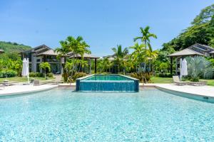 Πισίνα στο ή κοντά στο Bessa Living Luxury Studio Apartment 15 minutes from Ocho Rios +14 φωτογραφίες