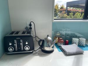 Παροχές για τσάι/καφέ στο Luxury-Stunning views-Modern Private Kitchen and Bath