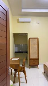 Μια τηλεόραση ή/και κέντρο ψυχαγωγίας στο Candra Kost