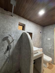 Et badeværelse på Travo Tales Goa + 36 billeder