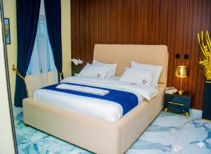 Galería fotográfica de Blue Pair Signature Hotel & Suites en Uromi