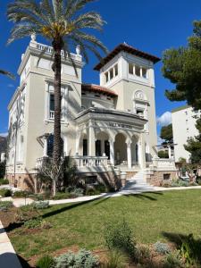 Clădirea în care este situat/ăvila