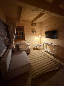 Φωτογραφία από το άλμπουμ του Czorna Chata u Chocyków σε Czarna Gora