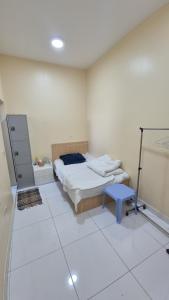 Ένα ή περισσότερα κρεβάτια σε δωμάτιο στο Jory-Hatta Studio - Breakfast Included استوديو جوري حتا - شامل الإفطار