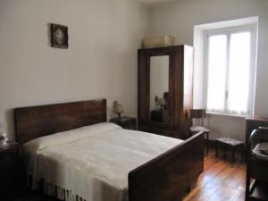 Casa Vacanze Gargnano tesisinde bir oda