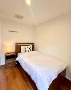 Afbeelding uit fotogalerij van Comfortable 2BR Home in Hallam in Hallam +4 foto's