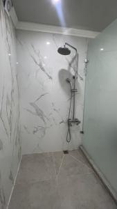 Ένα μπάνιο στο Hostel Miras