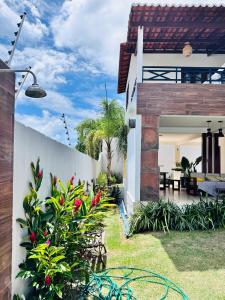 Κήπος έξω από το Casa dos Girassóis