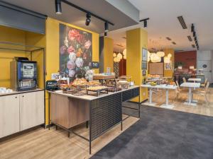 Η κουζίνα ή μικρή κουζίνα στο B&B Hotel Milano Central Station +27 φωτογραφίες