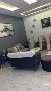 Χώρος καθιστικού στο Malti business