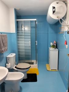 Koupelna v ubytování Modern Flat in Guejar Sierra