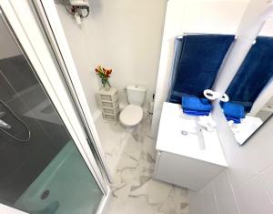 Ένα μπάνιο στο Limitrophe Monaco