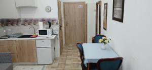 Η κουζίνα ή μικρή κουζίνα στο Cichy Zaułek 9A