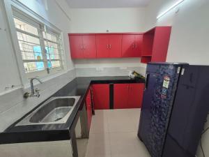 Η κουζίνα ή μικρή κουζίνα στο Serenity Suite by Natti's group