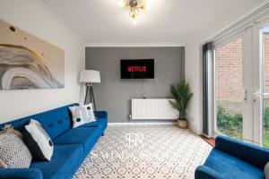 Posezení v ubytování Spacious 5BR Home - Sleeps 9 - Twickenham Rugby - Parking