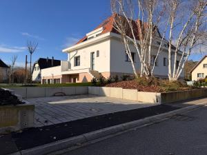 Tòa nhà nơi chỗ nghỉ nhà dân tọa lạc