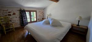 Ένα ή περισσότερα κρεβάτια σε δωμάτιο στο Camping 5 étoiles - Piscine - ccbbabd