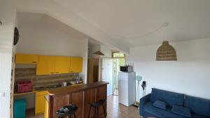 Kuchyň nebo kuchyňský kout v ubytování Sea view apartment in Sainte-Luce!