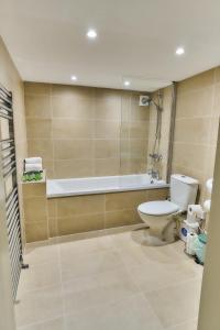 Et badeværelse på The Meridian + 119 billeder