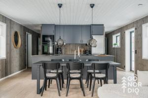 Nhà bếp/bếp nhỏ tại The Black Bear Lodge