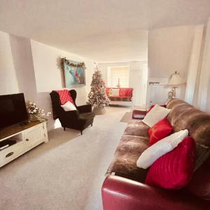 Χώρος καθιστικού στο Bear Cottage - Waterfall Country