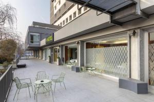 Το κτήριο όπου στεγάζεται  το ξενοδοχείο +29 φωτογραφίες