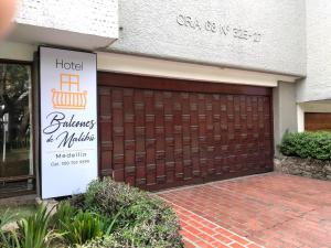 Chứng chỉ, giải thưởng, bảng hiệu hoặc các tài liệu khác trưng bày tại Hotel Balcones De Malibu